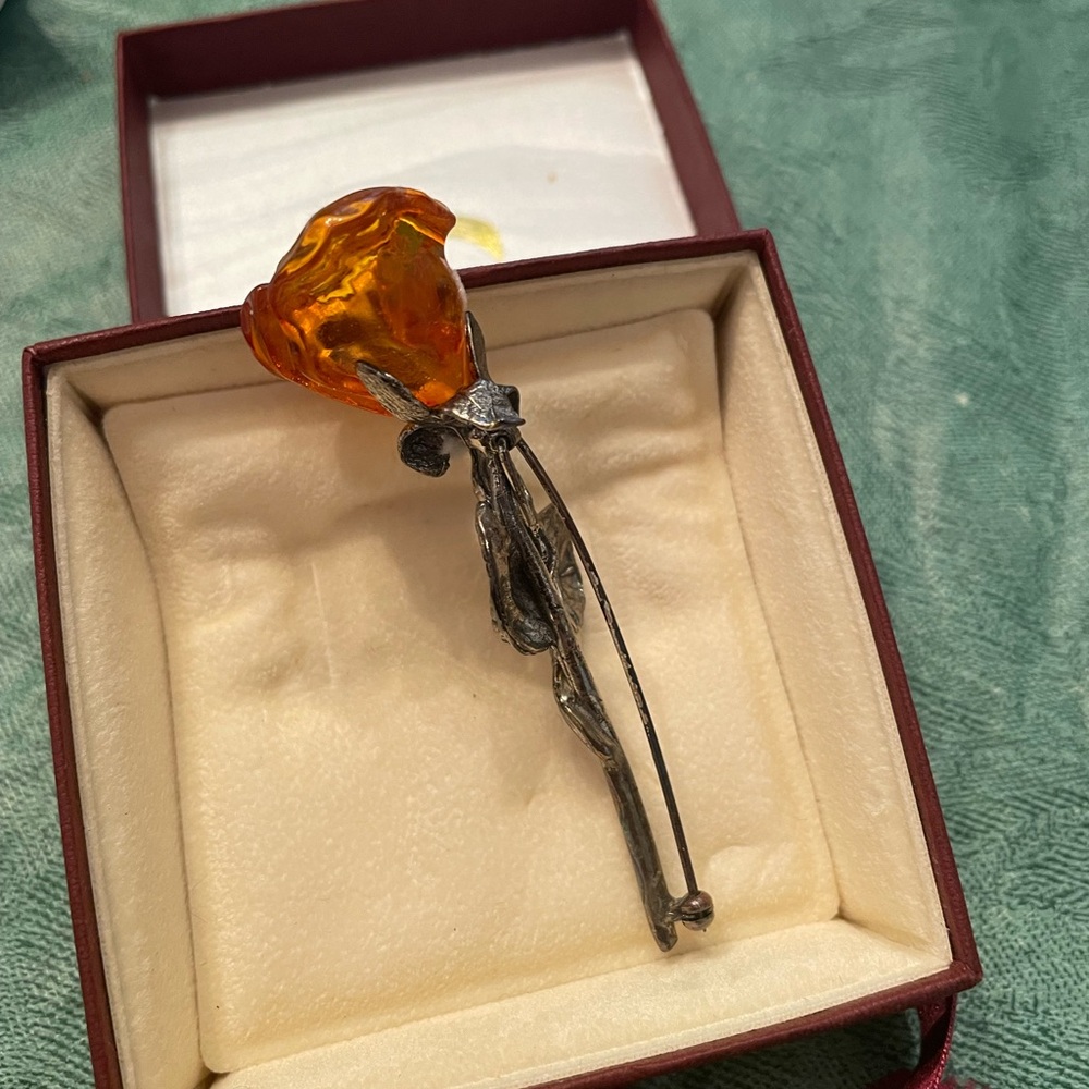 Silver and amber rose pin! Beautiful and delicate rose amber pin